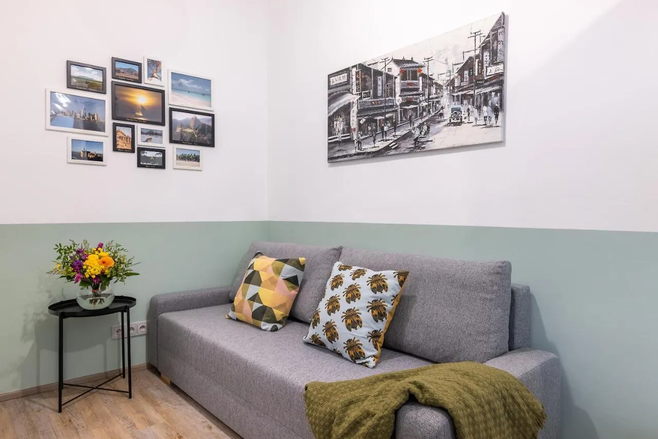 Cute 1Bedroom Center Apartment Praag 0*,  Tsjechië